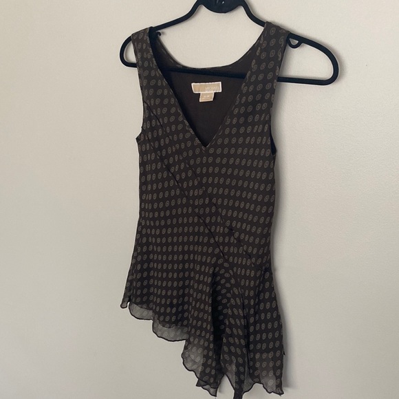 Michael Kors sheer asymmetrical sleeveless blouse - Picture 1 of 5
